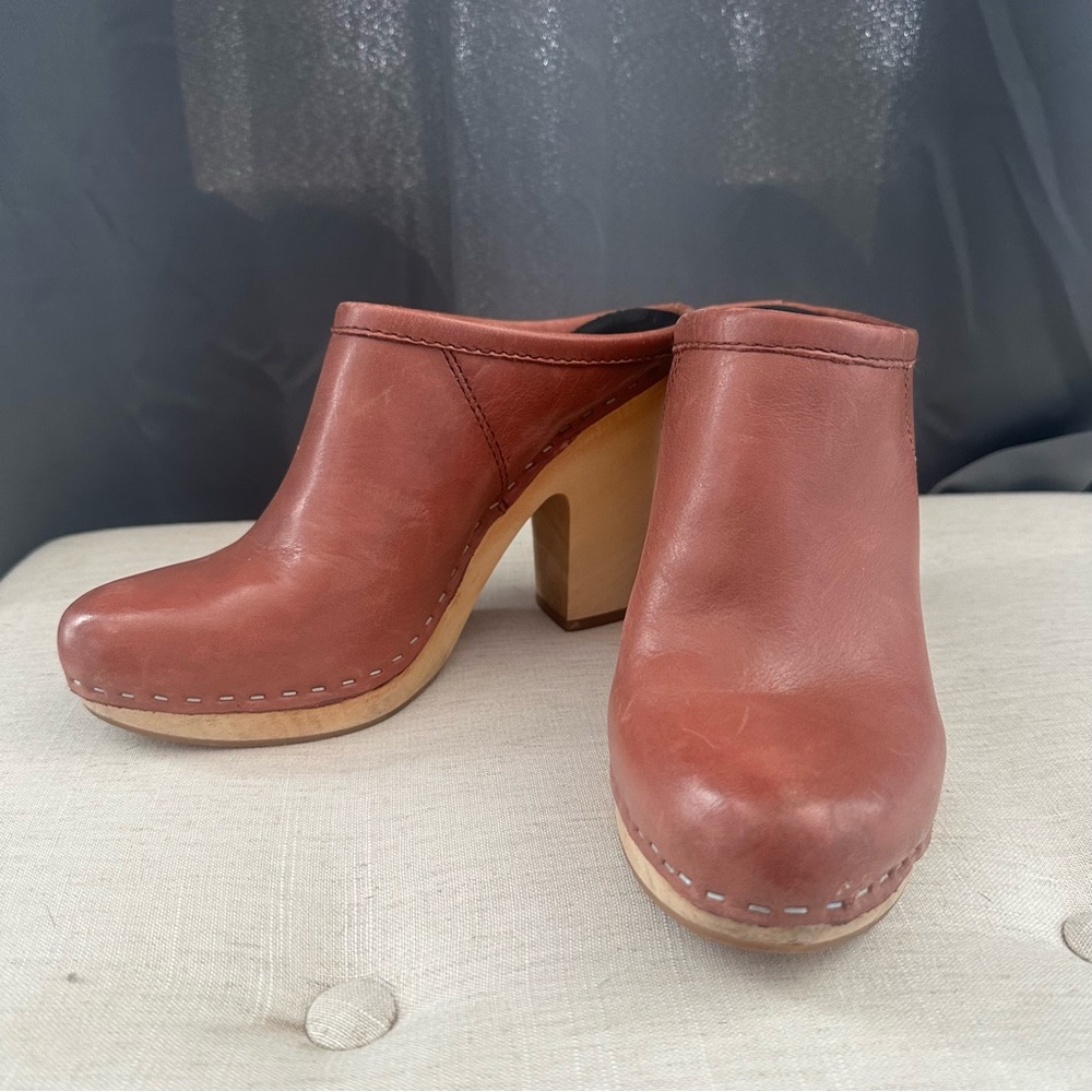 Dolce Vita Clogs size 7.5